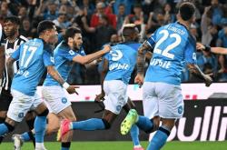 开云体育中国官网-包含那不勒斯持续胜利，瞄准联赛榜首的词条