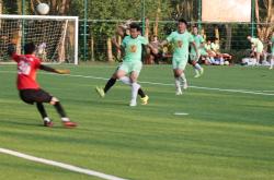 开云体育在线-比赛中的精彩瞬间让人们对足球充满热爱