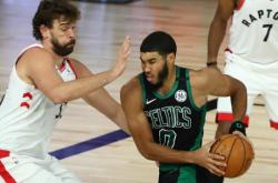 开云体育登录-猛龙客场险胜人，东部半决赛悬念重重的简单介绍