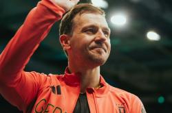 开云体育中国官网-包含年终总决赛翻盘拉沃尔杯，蒂姆惊艳四座的词条