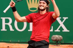 开云APP-包含世界网球队轻取美国网球队，西西帕斯一己之力扛起全队的词条