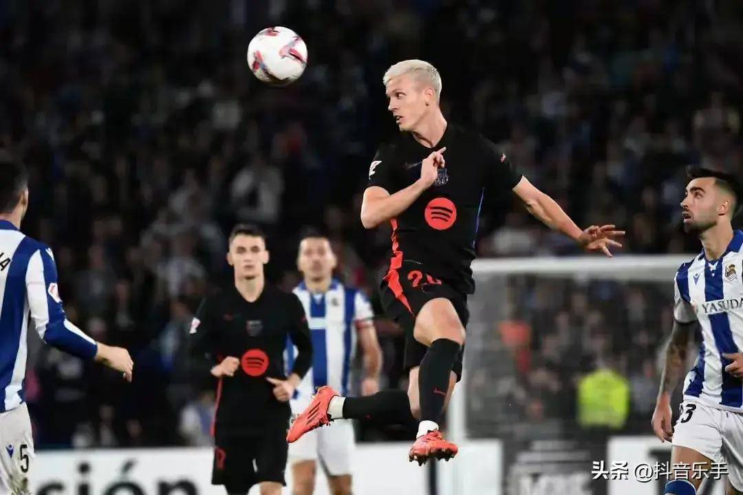 巴萨客场失利,遭遇冷门打击 巴萨客场失利,遭遇冷门打击