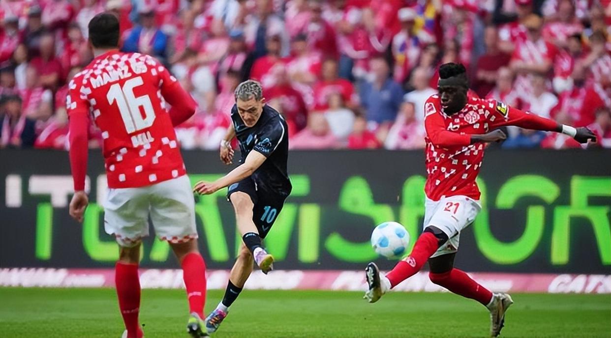 利物浦大胜拜仁慕尼黑:冠军在望 利物浦大胜拜仁慕尼黑:冠军在望