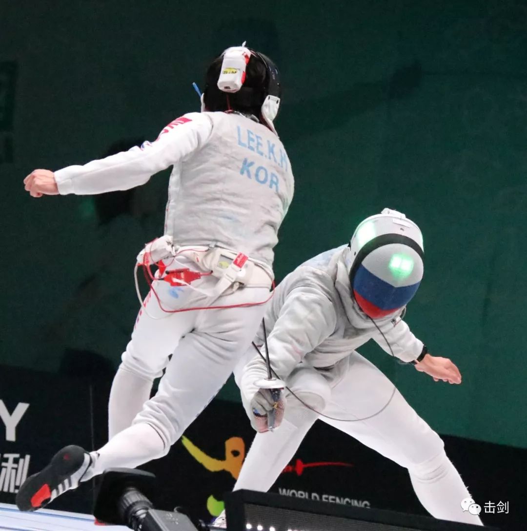 黎巴嫩击剑选手在激烈的较量中夺冠 黎巴嫩击剑选手在激烈的较量中夺冠