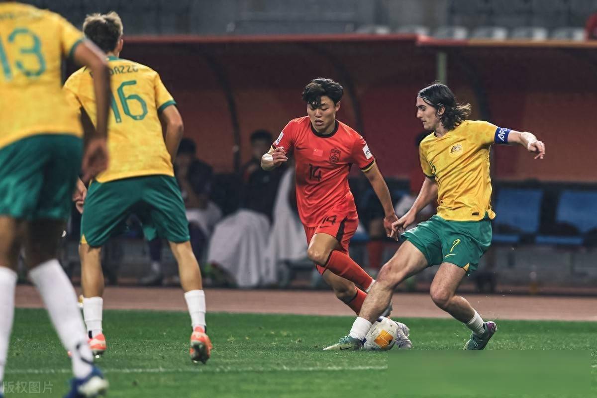 亚洲球员在国际联赛中积极表现