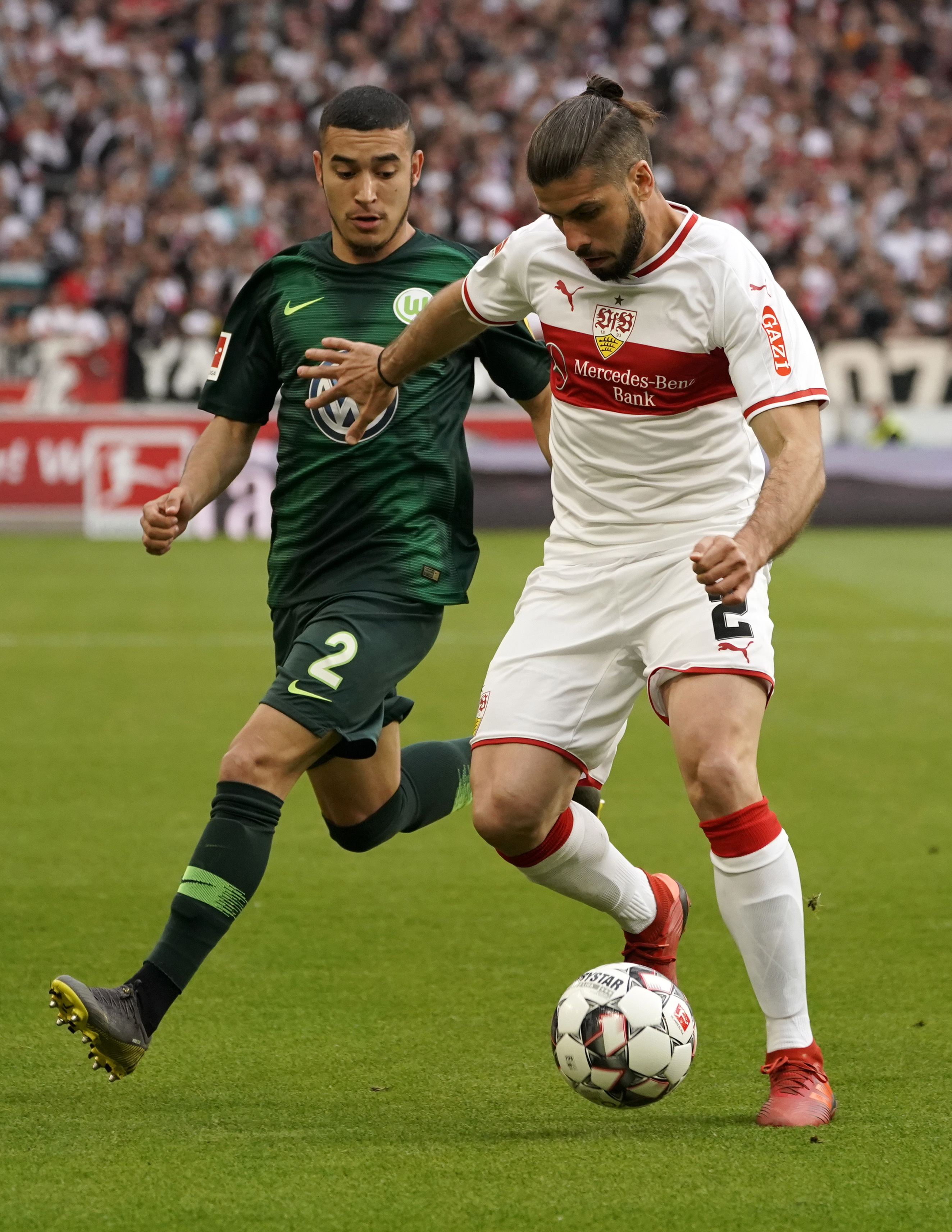 沃尔夫斯堡队在德甲比赛中实现胜利