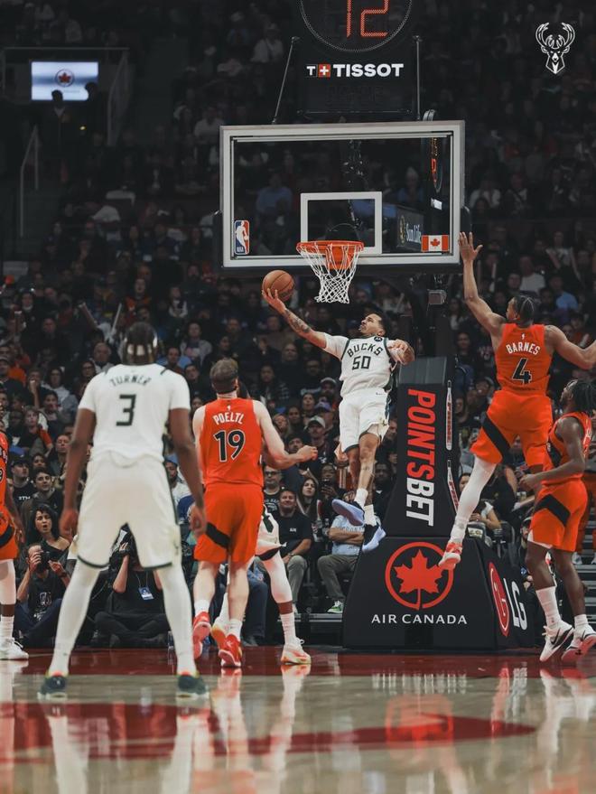 广东队完胜凯尔特人，字母哥刷新纪录