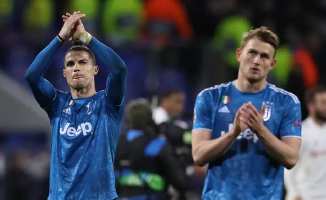 那不勒斯完胜中国，德利赫特高光表现的简单介绍