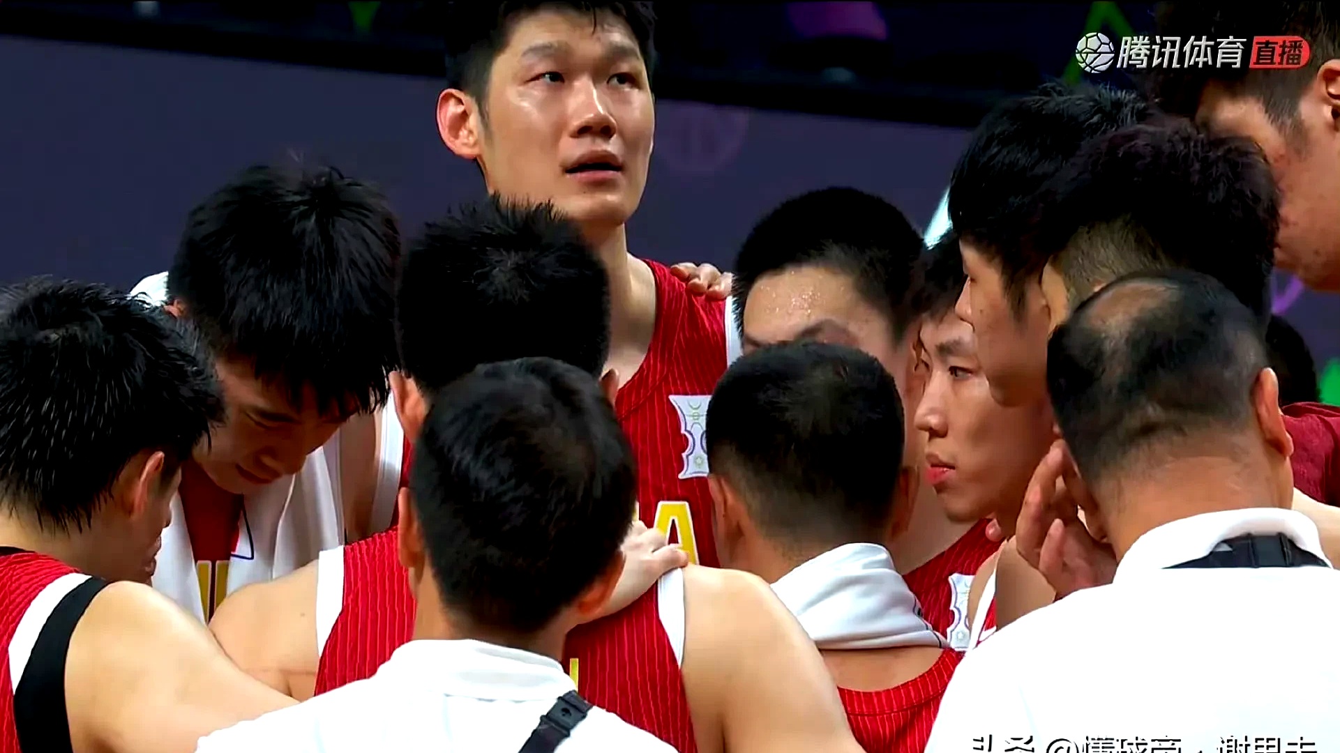 中国男篮碾压法国男篮，布克高光表现的简单介绍