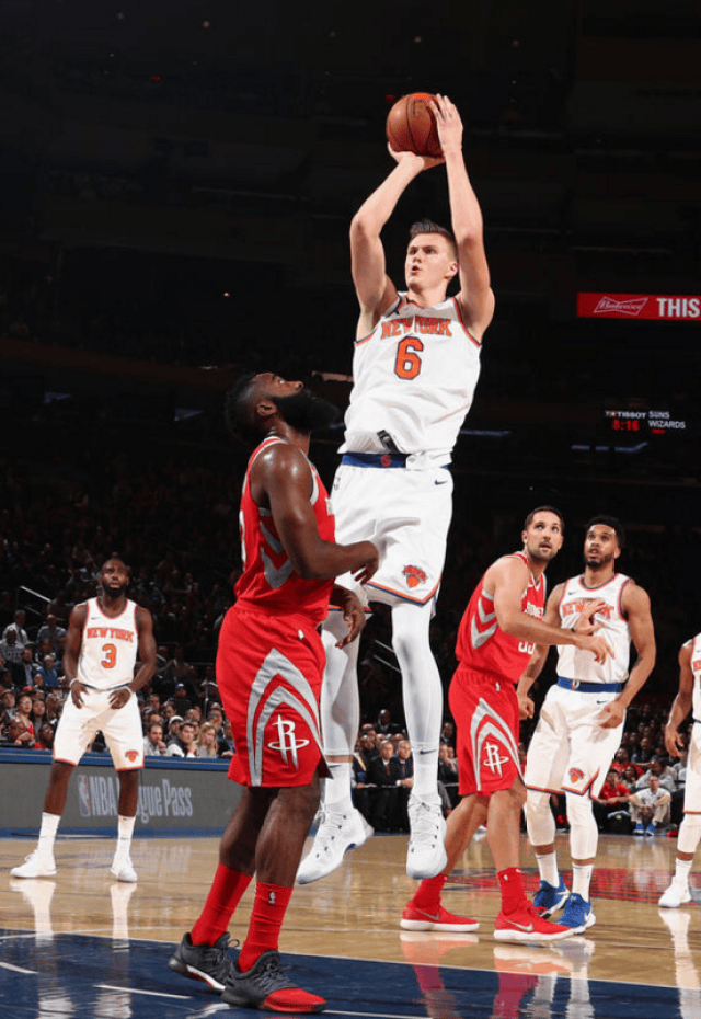 包含火箭力克魔术，波尔津吉斯爆发神勇的词条