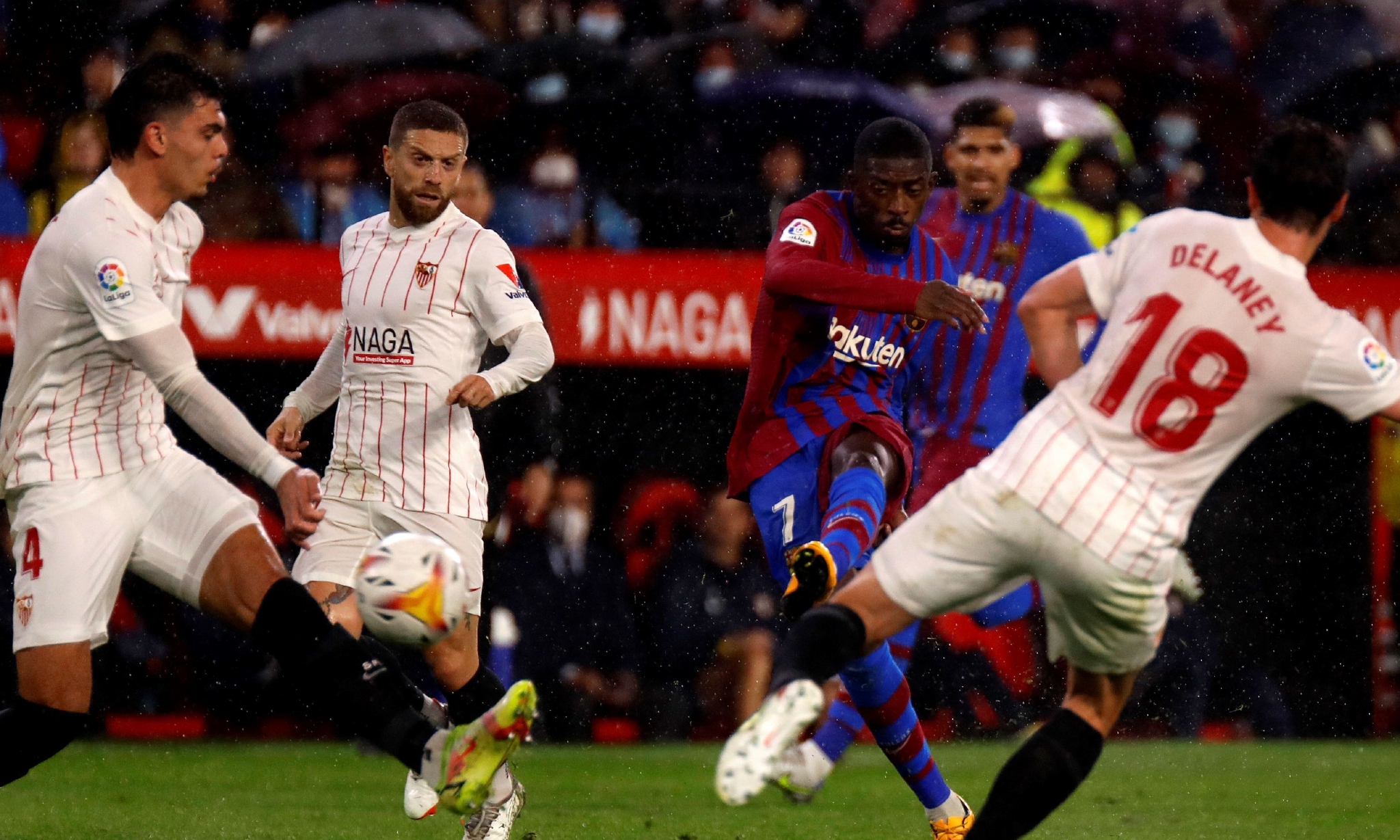 塞维利亚轻取巴萨，本泽马一己之力扛起全队的简单介绍