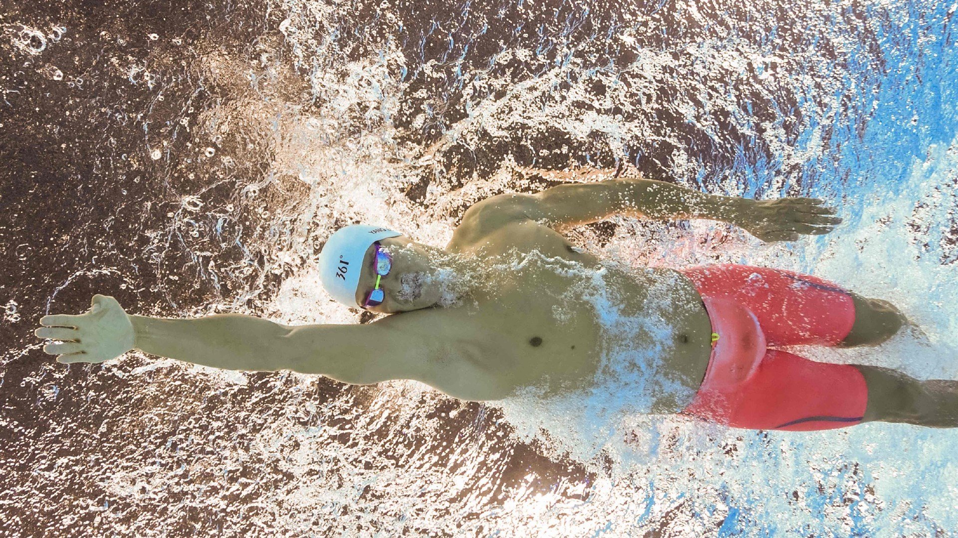 舞台越大，越显锋芒，F1新赛季揭幕战之夜的巴尔韦德启示