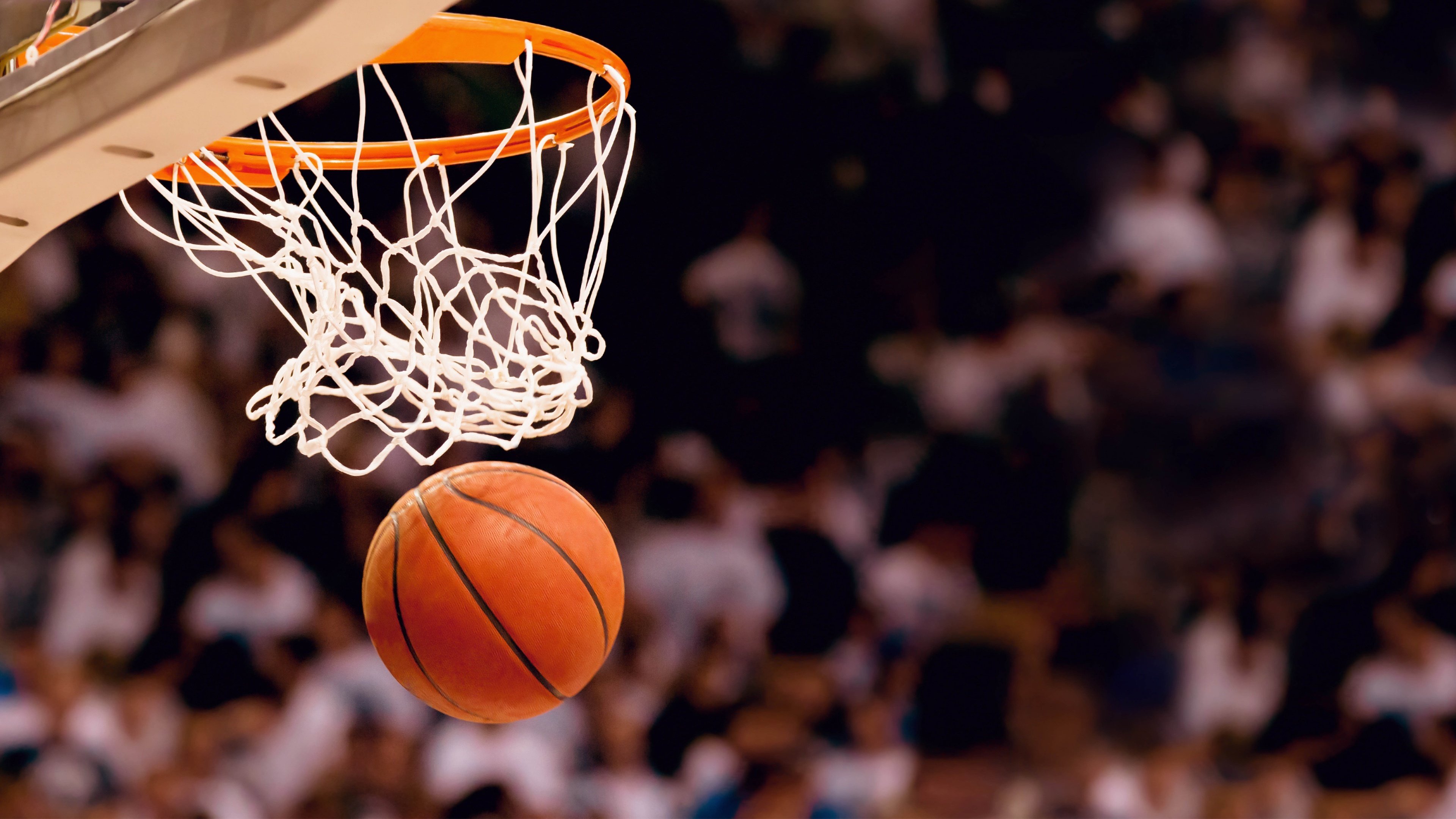 独舞的终结者,杰伦·威廉姆斯用连续得分宣判热火命运,NBA杯赛场上演唯一的救赎与宿命